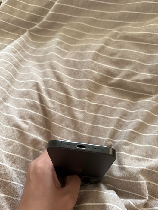 Apple Iphone 15 pro 256gb