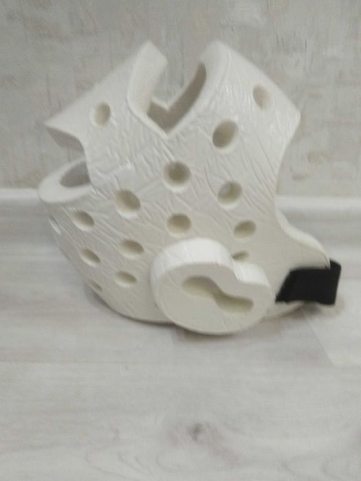 Белый шлем для каратэ