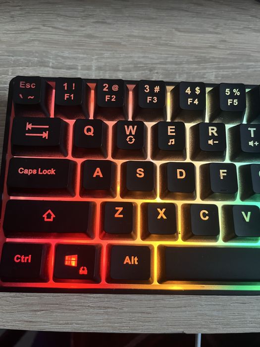 Vand tastatura sharp