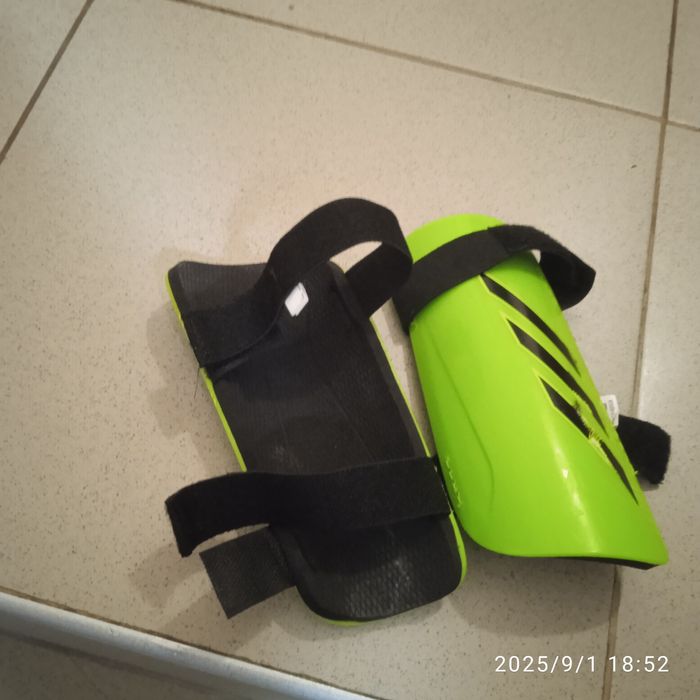 Бутонки и кори..