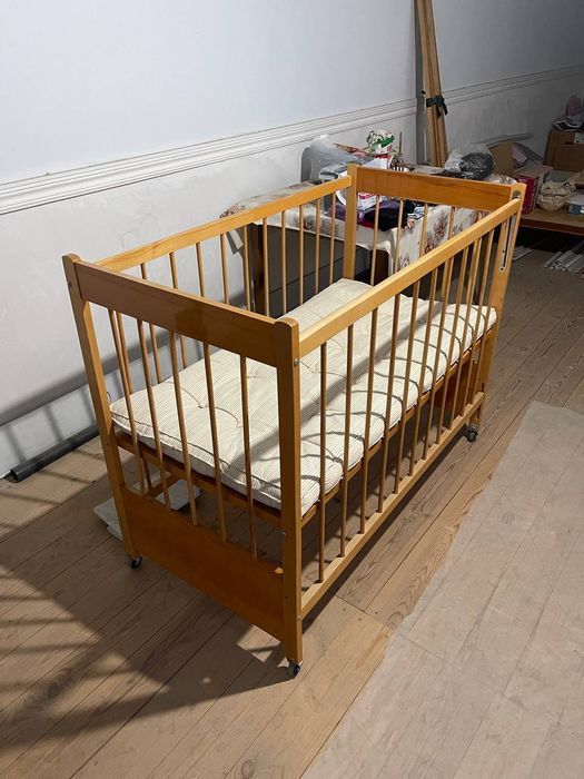 Продается детская кровать б/у