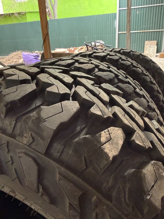 Yokohama Geolander M/T 285/70 R17