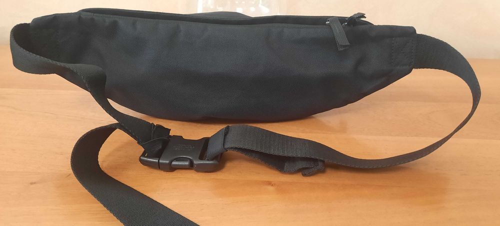 Nike-Чантичка за Кръста-Като Нова