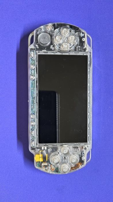 Psp 2000 кастом + 2 корпуса и куча всего