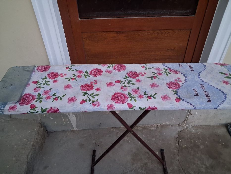 Dazmol Stol sotiladi