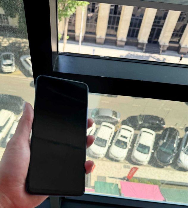 Redmi Note 11 yaxshi holatda