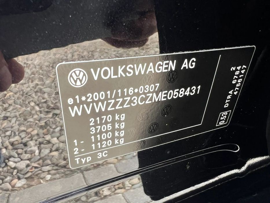 Volkswagen Passat FULL LED , Distronic , Lane Assist , Carte Service , FACTURA CU KM