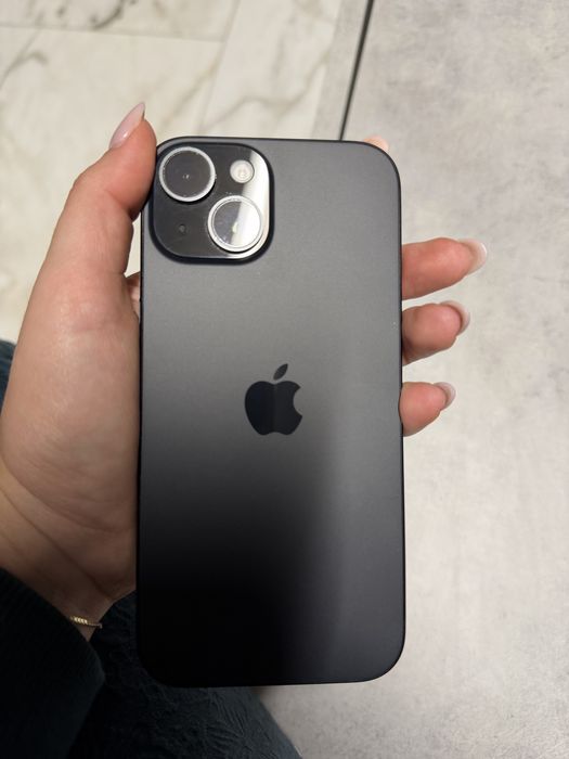Iphone 15 , 84% baterie, 128 GB