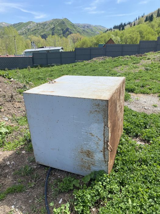 Продам бак под воду емкость