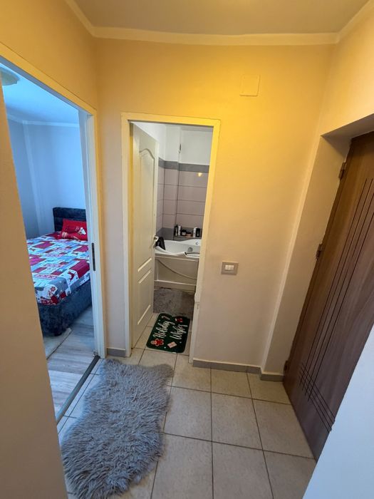 Vand apartament 2 camere