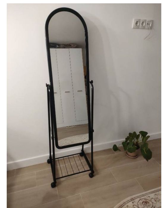 Зеркало напольное