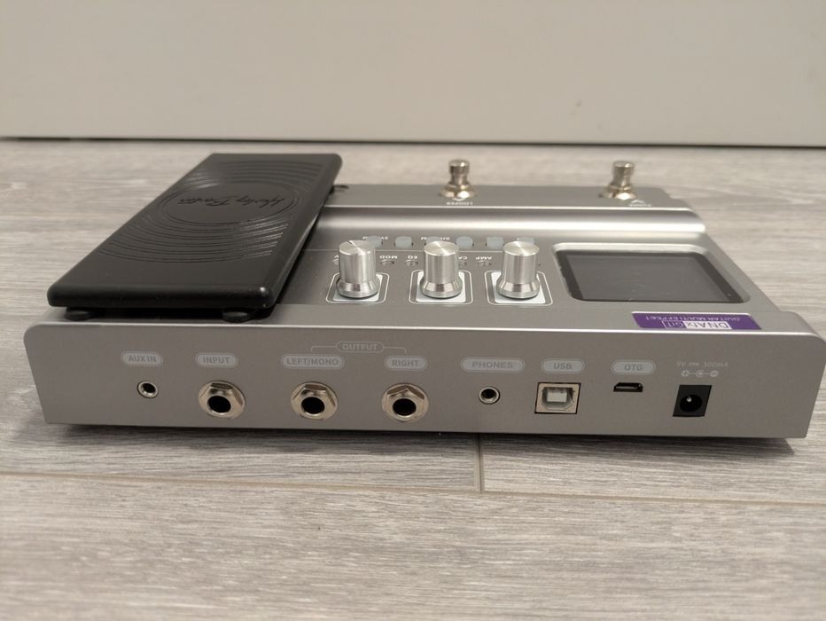 Procesor efecte chitara Harley Benton DNAfx