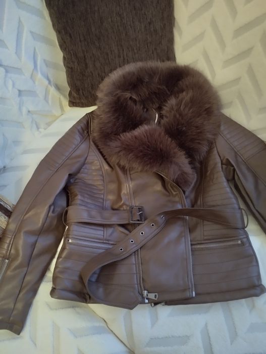 Ново дамско кожено яке