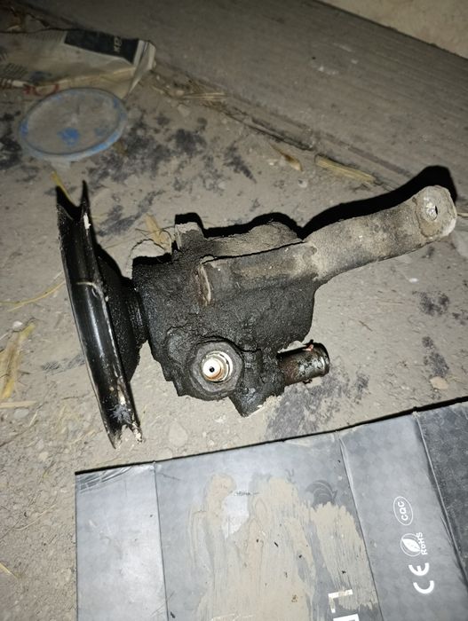 Опел вектора , гитара, подушка,гур