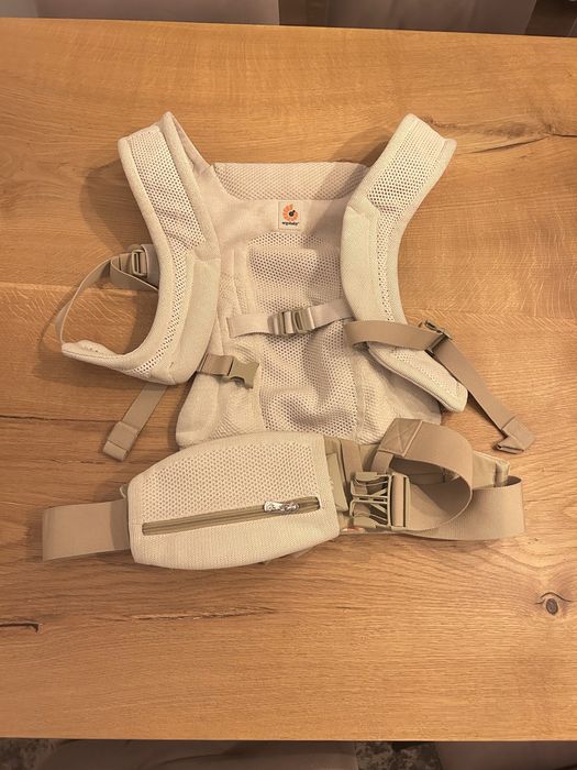 Marsupiu pentru bebelusi Ergobaby Aerloom