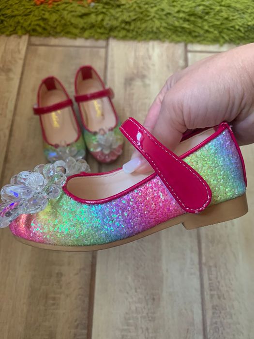 Детские      туфли