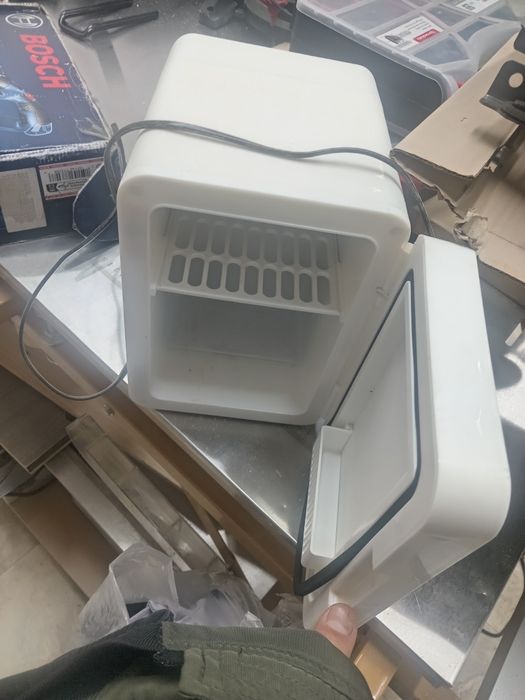 Продам мини холодильник