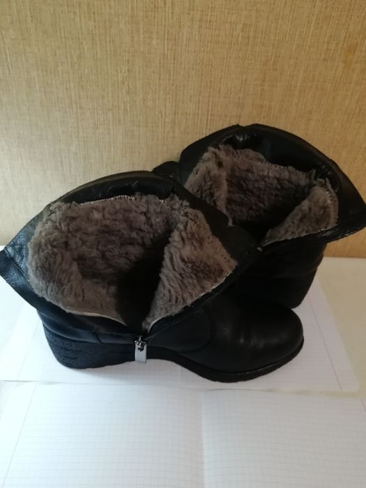 Продам зимние , демисезонные  кожаные ботинки,сапоги.   .