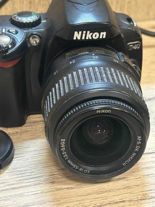 фотоапарат Nikon D40