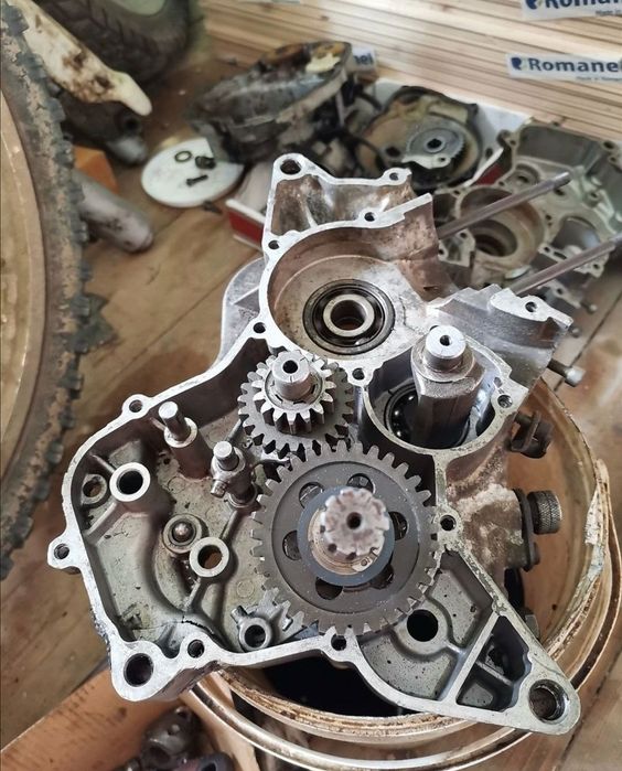 Cross-uri atv-uri scutere in 2 sau 4T