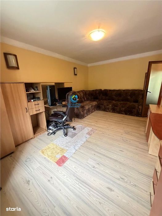 Vanzare apartament 2 camere decomandat, etaj 1, intrare Racadau