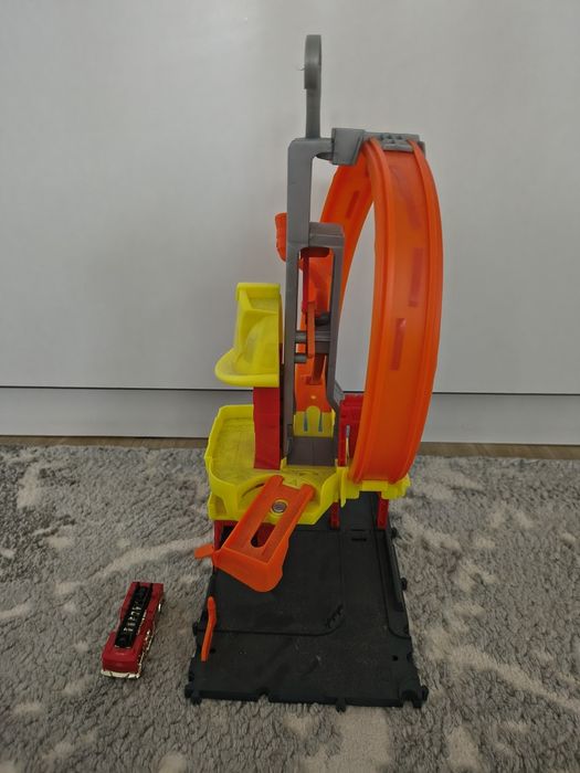 Statie pompieri Hot Wheels 80