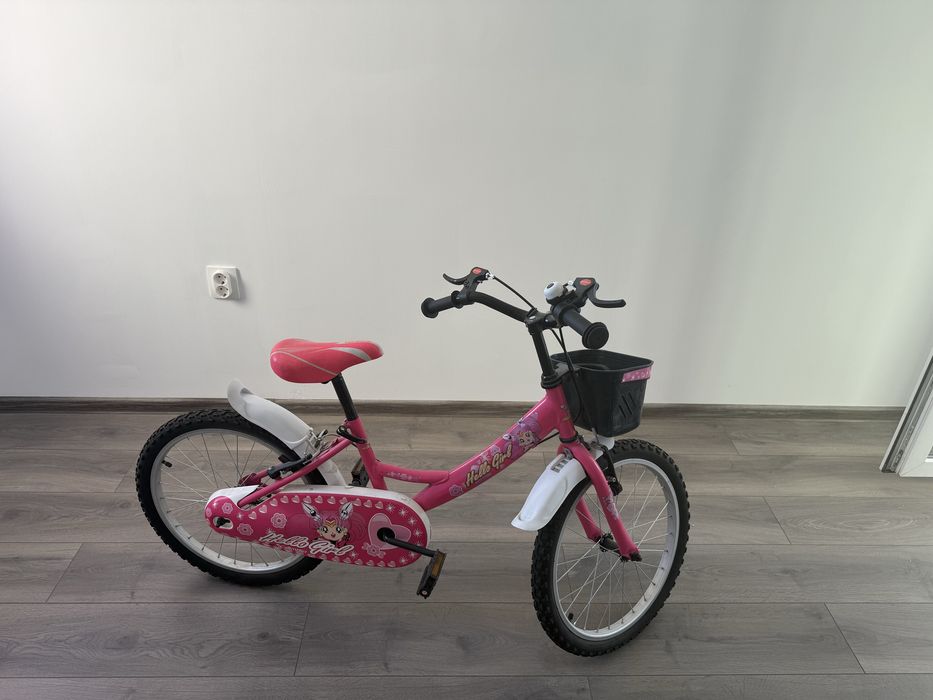 Vând bicicleta fete (Hello Kitty).