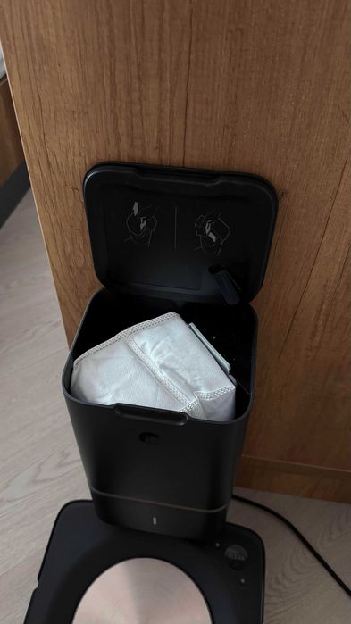 Asiporator Robot Roomba S9 Plus + Clean Base