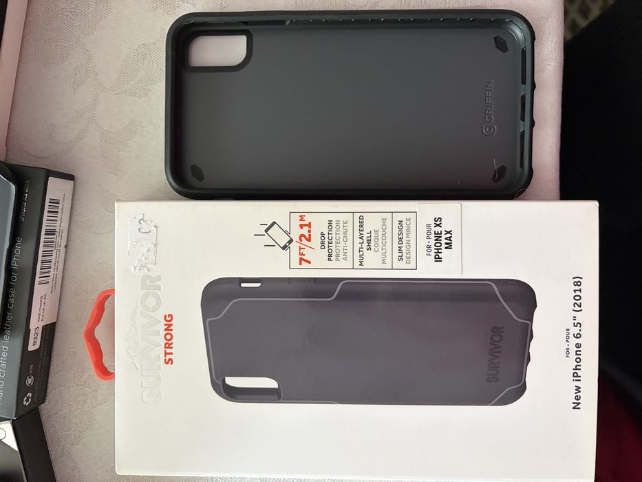 Кафъфи и стъклен протектор за iphone xs max