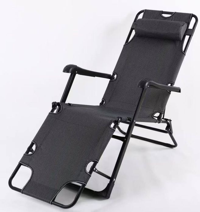 Шезлонг раскладной Zero Gravity для отдыха

• Удобный раскладной шезло