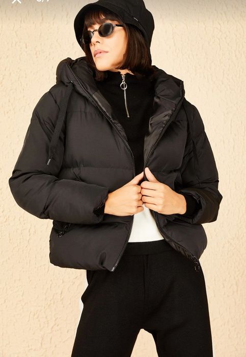 Дамско късо яке размер S