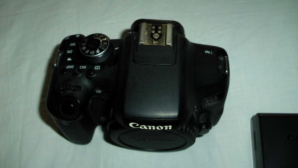 Фотоапарат Canon EOS 750D 24 MP FullHD Wi-Fi и оригинални обективи