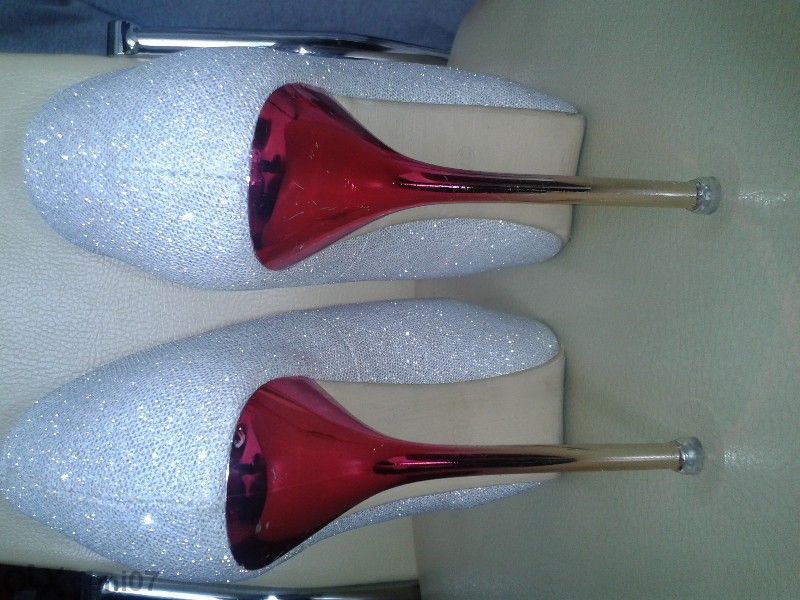 Елегантни дамски обувки