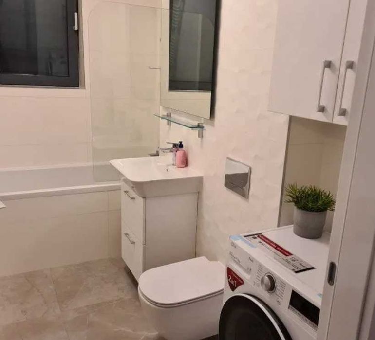 Дава се под наем Двустаен апартамент в Пловдив, Център - 65 кв.м за 316.2 € - Снимка #1