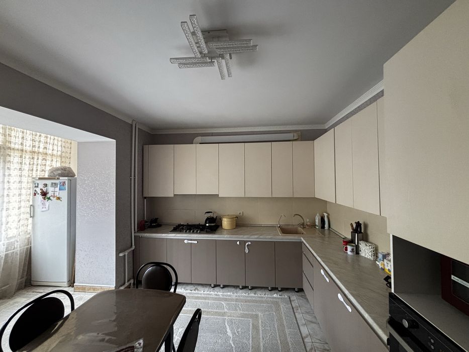 Продам кухонный гарнитур