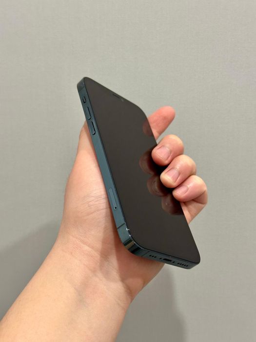 iPhone 12 Pro Max 256GB в отличном состоянии!