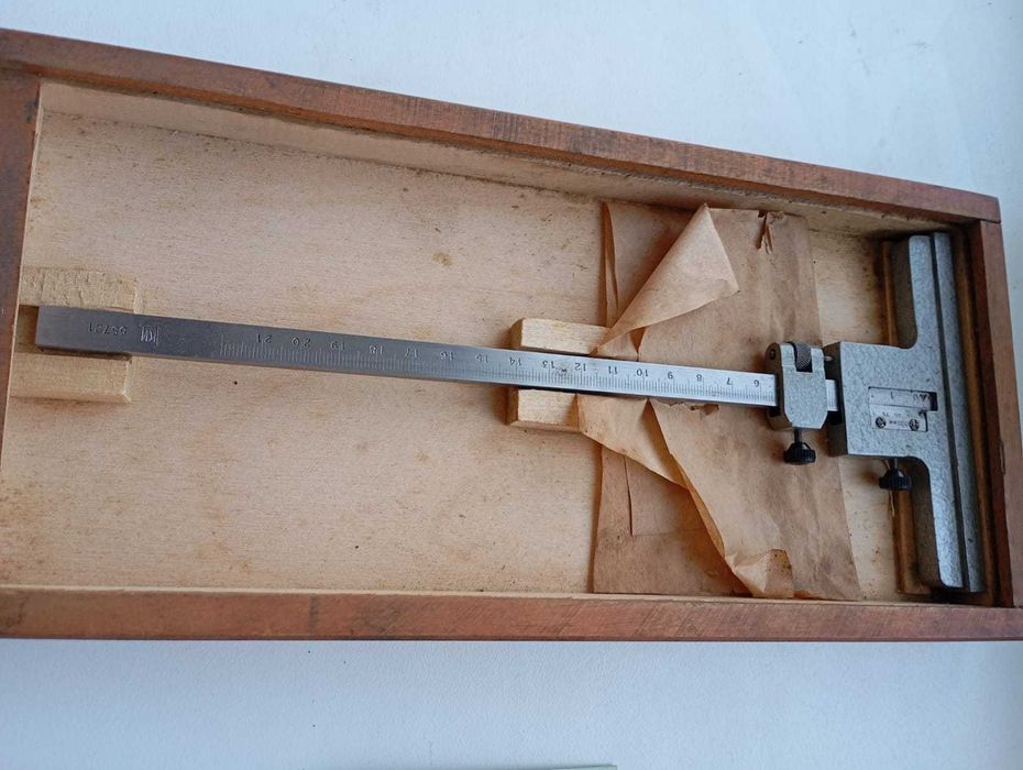 Штангенглубинометр советского производства