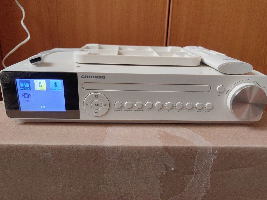Cd-player, radio, bluetooth Grundig GKR1020 DKR 2000