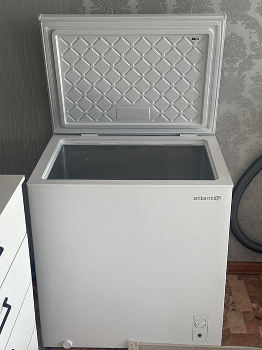 Продам морозильник Atlantiq