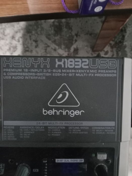 Продаю пульт Behringer с усилителем