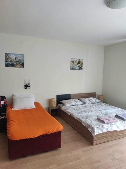 Дава се под наем Едностаен апартамент в Бургас, Център - 50 кв.м за 510 € - Снимка #4