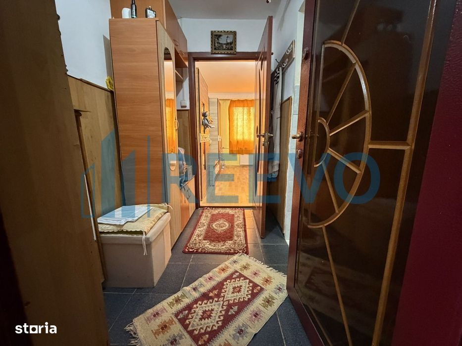 O garsonieră de 22 mp, situată la etajul 4, aflat pe strada Letea.