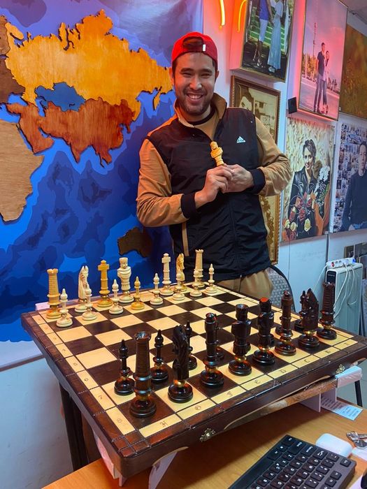 Продам большие  шахматы