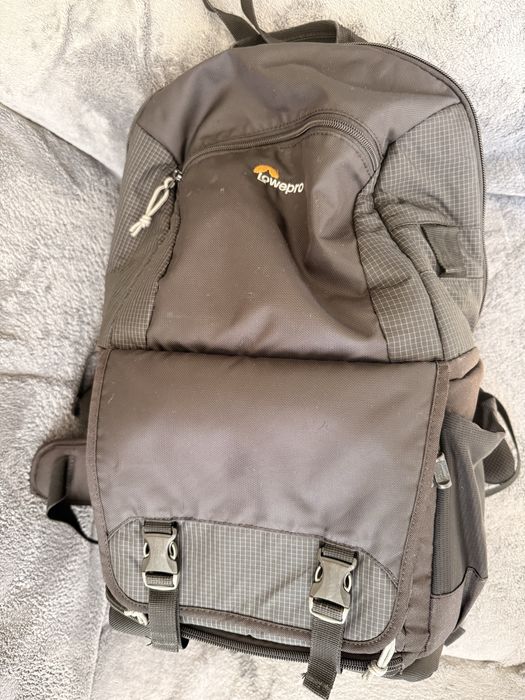 Фотографска раница LowePro BP 250 AW II