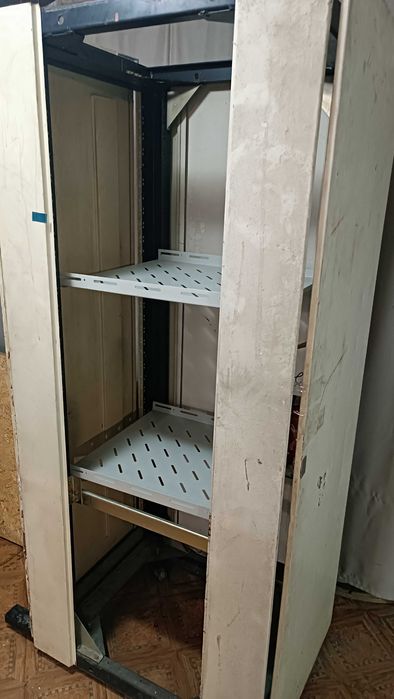 Шкаф серверный б/у