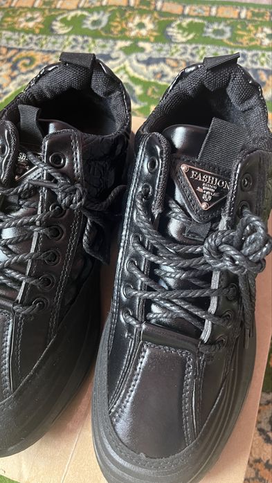 Продам муж крассовку