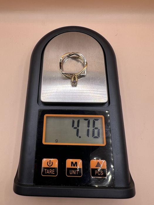 Продам золотое кольцо.