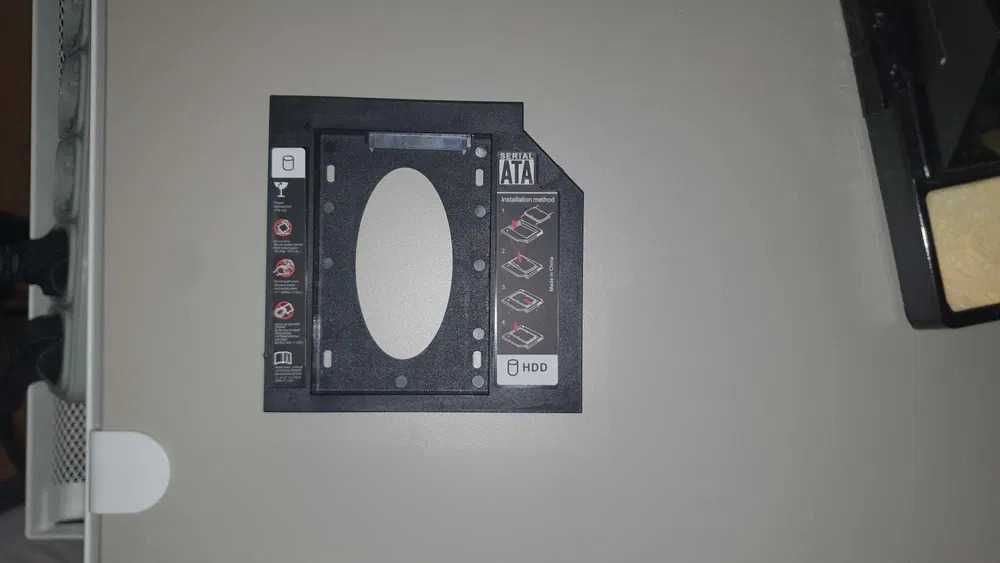 Adaptor HDD Caddy HDD/SSD pentru unitati optice de tipul 9.5 mm