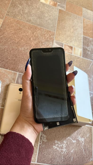 продам телефоны на запчасти