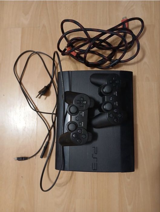Play station 3 super slim 1TB